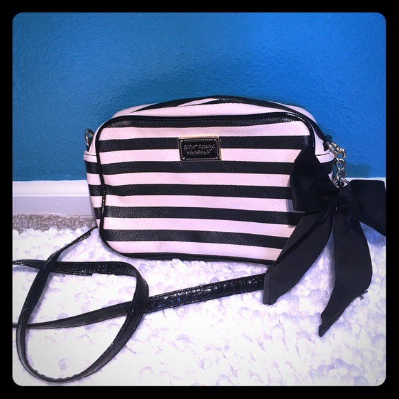 Betsey Johnson Handbags - Betsy Johnson Bag